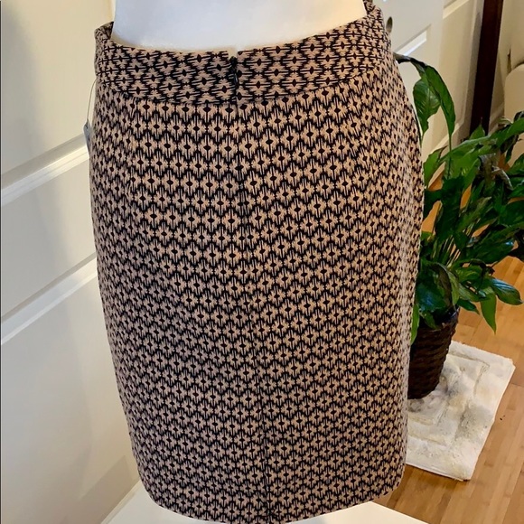 WORTHINGTON SKIRT - Picture 2 of 9